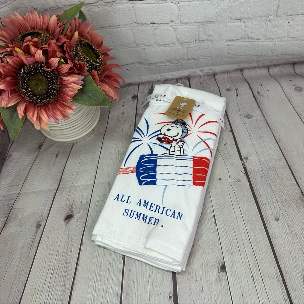 NWT Rae Dunn & Peanuts collaboration Snoopy kitchen Towel all american summer